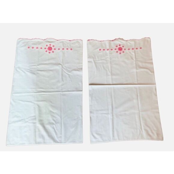 VNT Pillow Cases Hand Embroidered Pop Up Crochet Pink Flower Scalloped Edge Pair - Picture 1 of 16